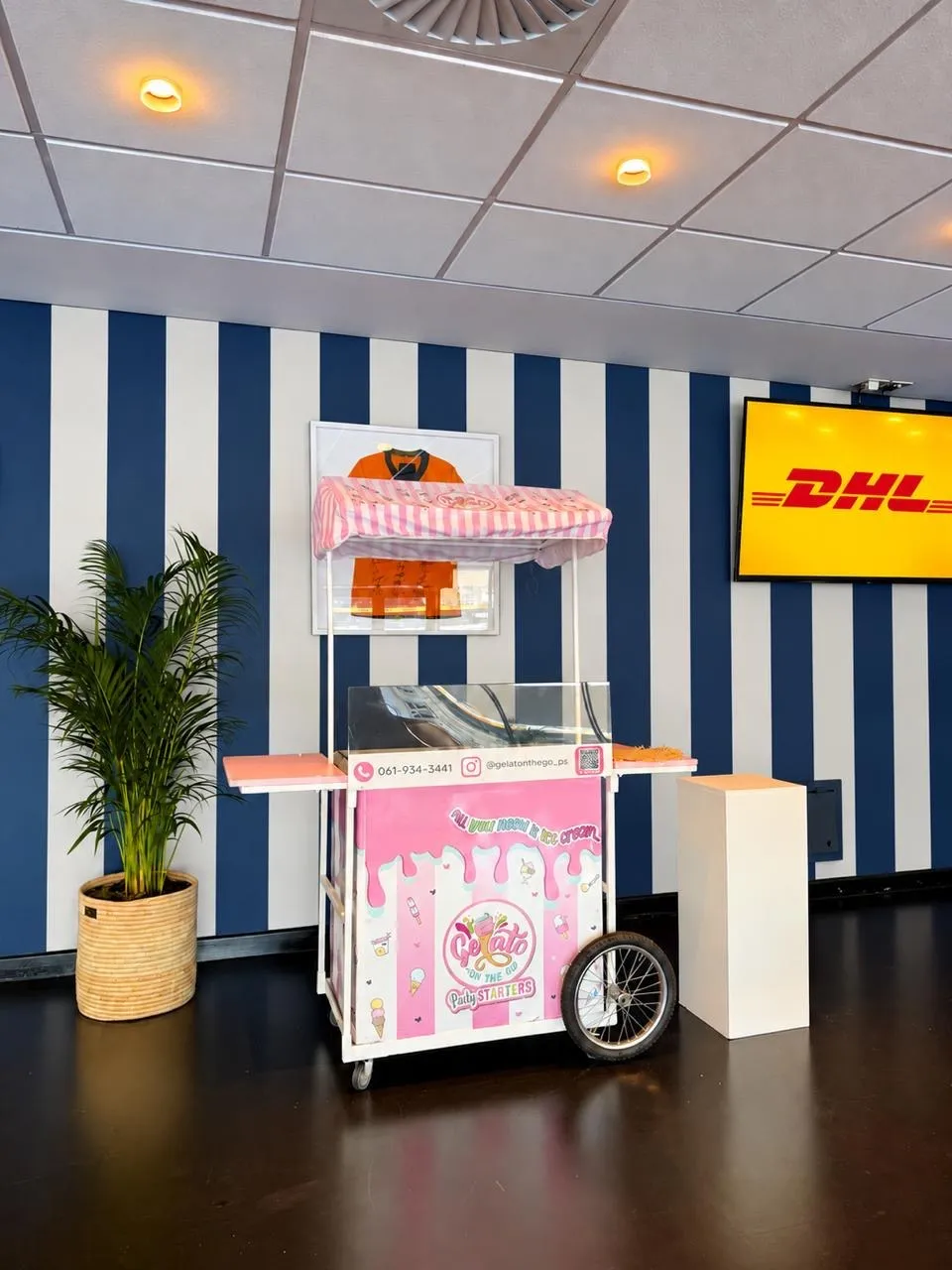 Corporate gelato cart: Gelato for an office celebration