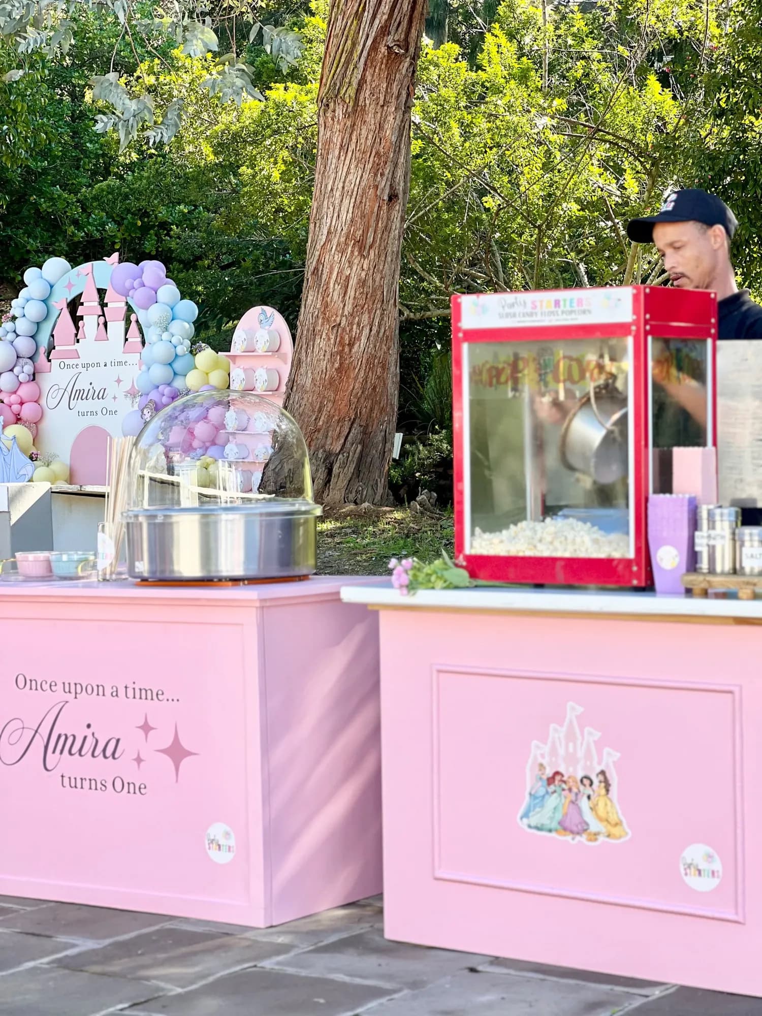Amira turns one: Candy floss and popcorn in soft pink